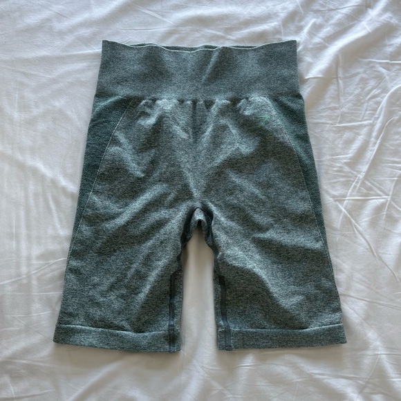 Gymshark Flex Cycling Shorts - Picture 2 of 10